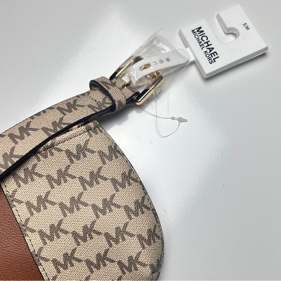 Michael Kors Monogram Belt bag/ Fanny Pack Style Fashion Accessory Sz M NWT - Picture 2 of 8